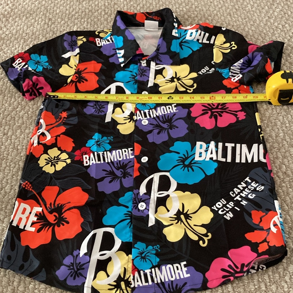 Baltimore Orioles Hawaiian shirt; fully buttoned short sleeve; Adult M
Unisex